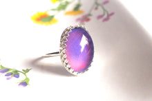Crown Mood Ring in Sterling Silver with Color Changing Stone
