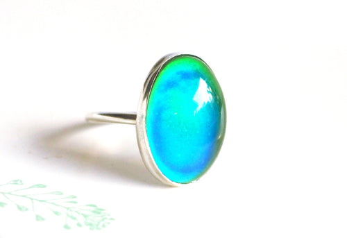 Mood Ring in Sterling Silver with Color Changing Stone